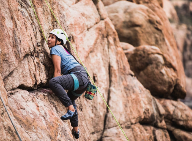 Benefits of Outdoor Sports - Rock Climbing: Applicable People and Precautions