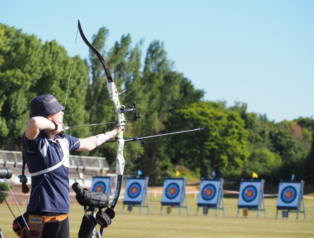 Benefits of Outdoor Sports: Archery, Applicable People, and Precautions