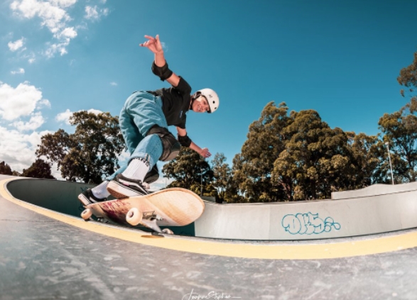 Benefits of Outdoor Sports: Skateboarding, Applicable People, and Precautions