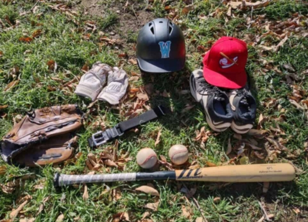 What Equipment or Tools Must Baseball Beginners and Enthusiasts Buy? How to Use Them Correctly