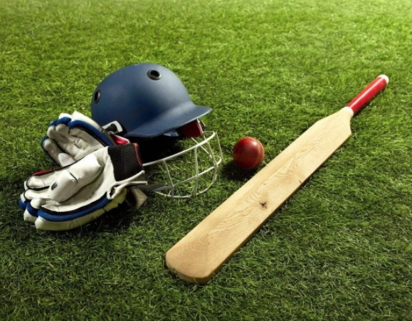 What Equipment or Tools Must Cricket Beginners and Enthusiasts Buy? How to Use Them Correctly