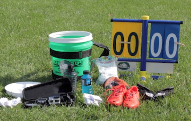 What Equipment or Tools Must Ultimate Frisbee Beginners and Enthusiasts Buy? How to Use Them Correctly