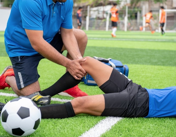 What Accidents or Injuries May Occur When Playing Soccer? How to Deal with Emergencies