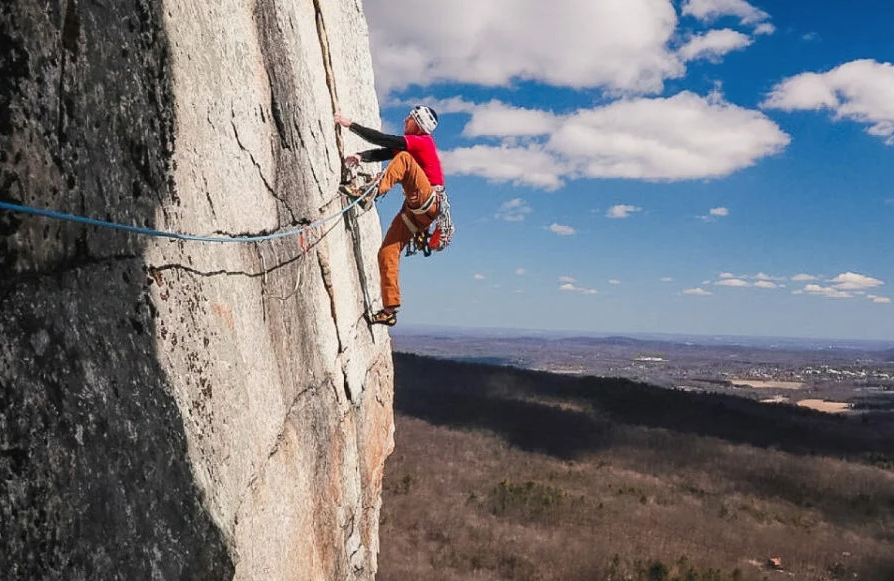 Where are the Outdoor Places to Play Rock Climbing in the United States?