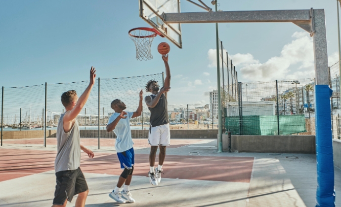 Benefits of Outdoor Sports: Basketball, Applicable People, and Precautions