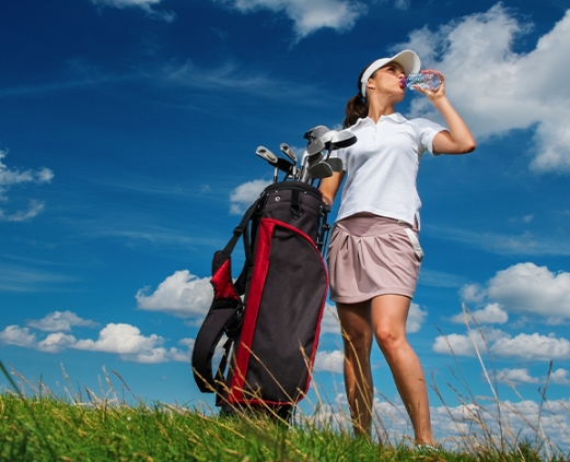 What Equipment and Precautions Do I Need to Bring When Playing Golf Outdoors in Summer?