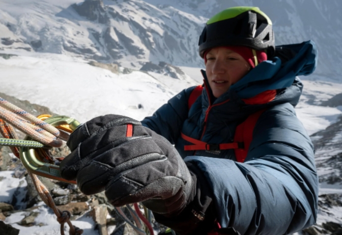 Best Winter Climbing Gloves: Your Essential Guide